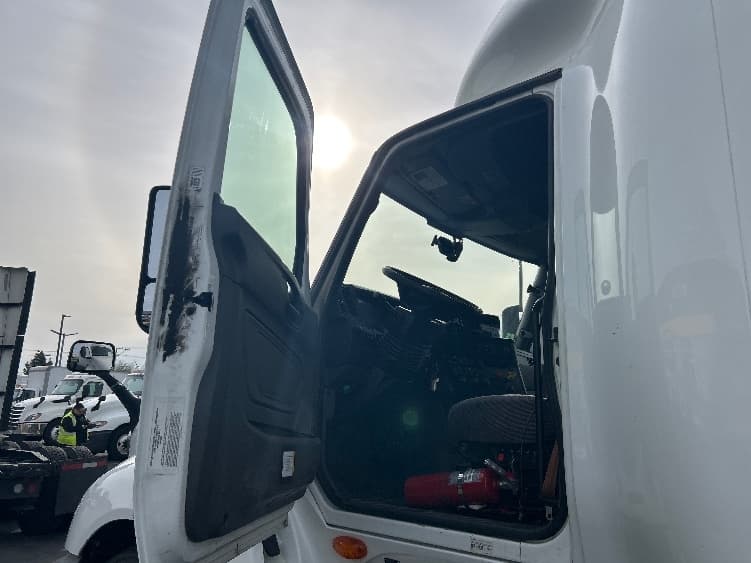 2023 International LT — photo 9