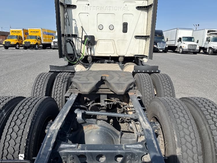 2023 International LT — photo 6