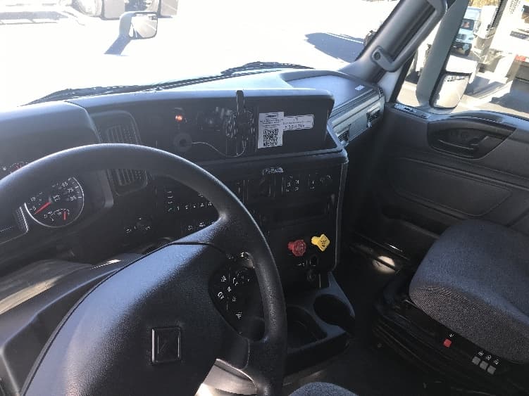 2023 International LT — photo 10