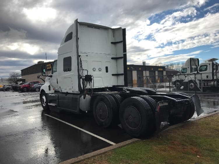 2023 International LT — photo 5