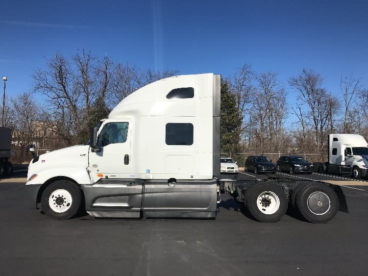 2023 International LT — photo 4