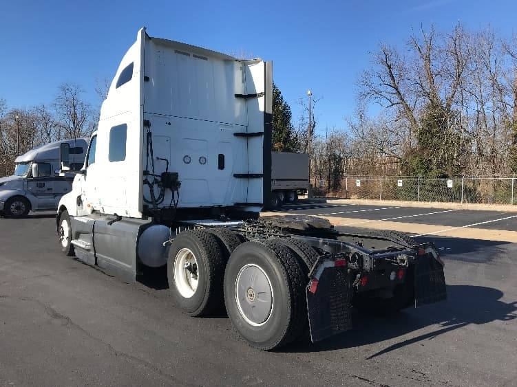 2023 International LT — photo 5