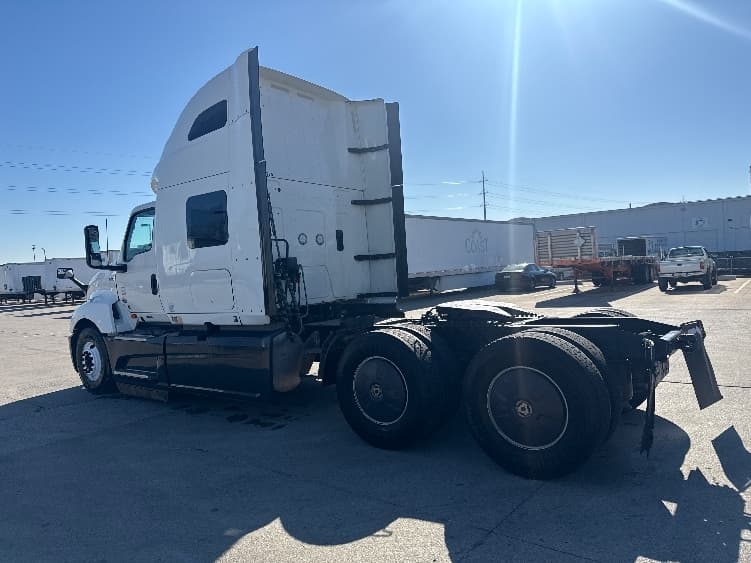 2023 International LT — photo 5