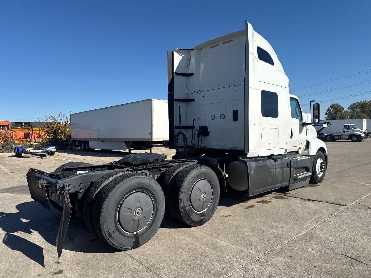 2023 International LT — photo 7