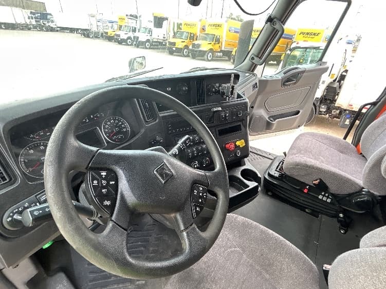 2023 International LT — photo 10