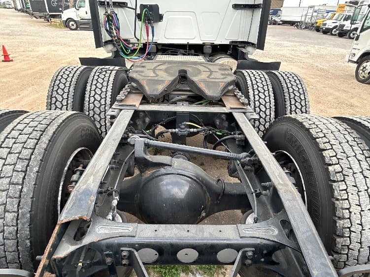 2023 International LT — photo 6