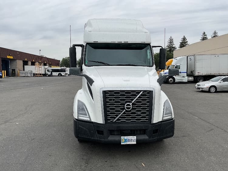 2023 Volvo VNL 760 — photo 2