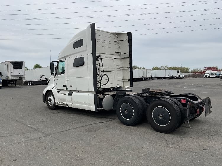 2023 Volvo VNL 760 — photo 5