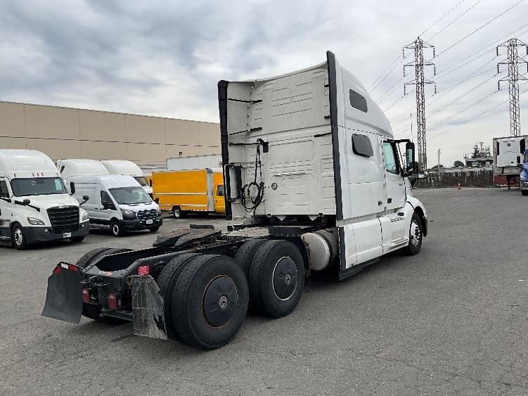 2023 Volvo VNL 760 — photo 7