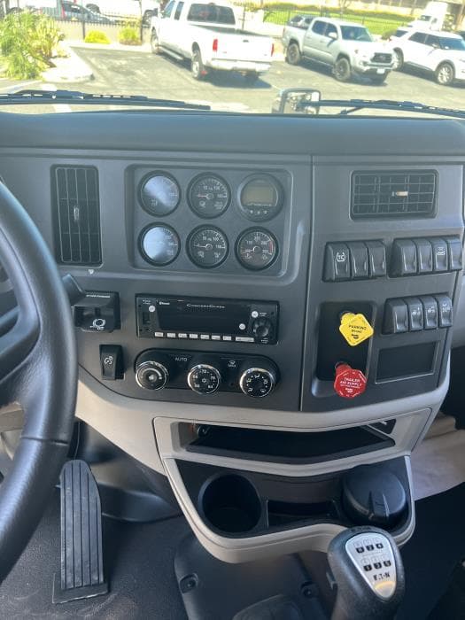 2024 Peterbilt 579 — photo 10