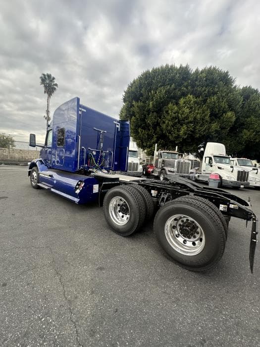 2024 Peterbilt 567 — photo 8