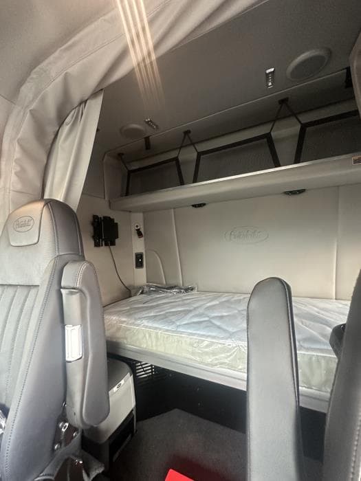 2024 Peterbilt 567 — photo 10