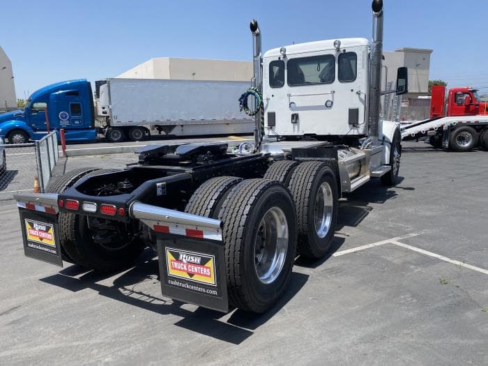 2025 Peterbilt 567 — photo 6