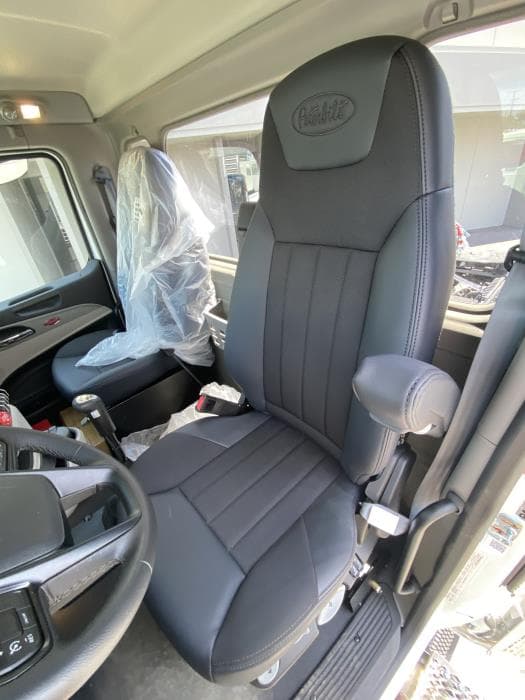 2025 Peterbilt 567 — photo 14