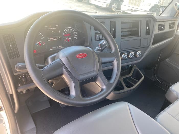 2025 Peterbilt 536 — photo 6