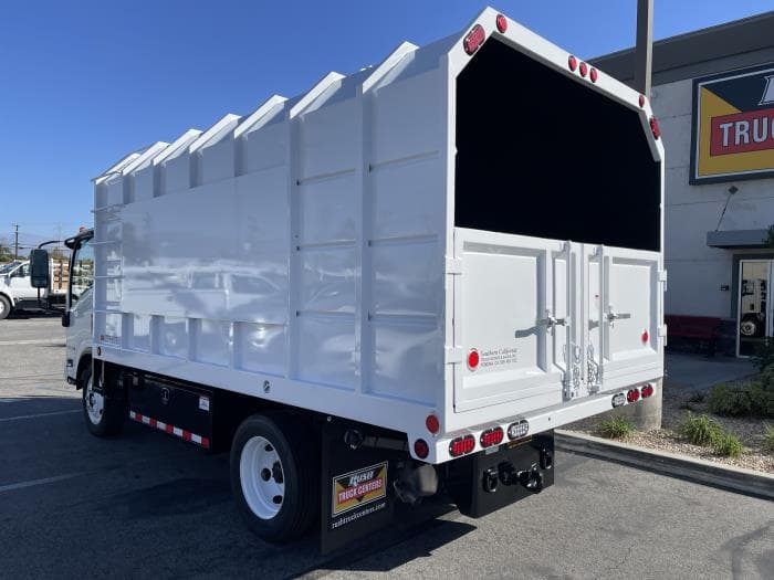 2025 Isuzu NRR — photo 4