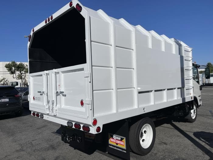 2025 Isuzu NRR — photo 6