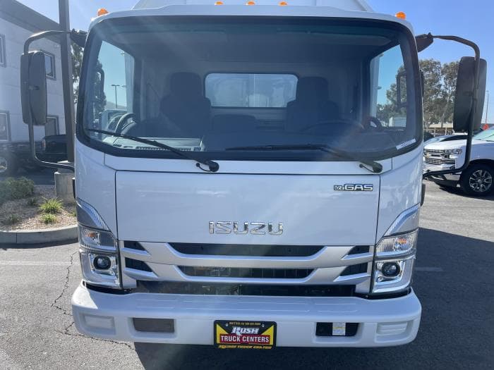 2025 Isuzu NRR — photo 9