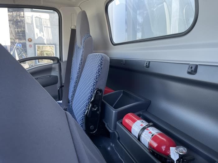 2025 Isuzu NRR — photo 19