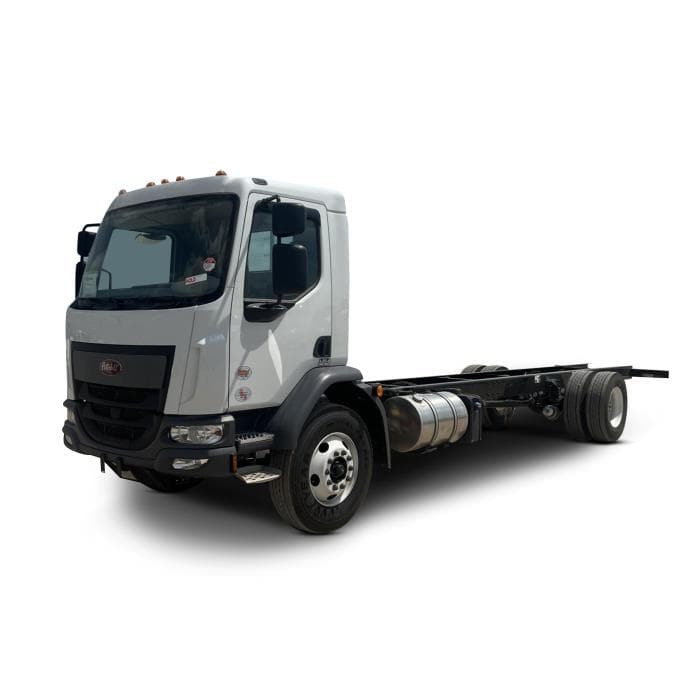 2025 Peterbilt 220EV — photo 10