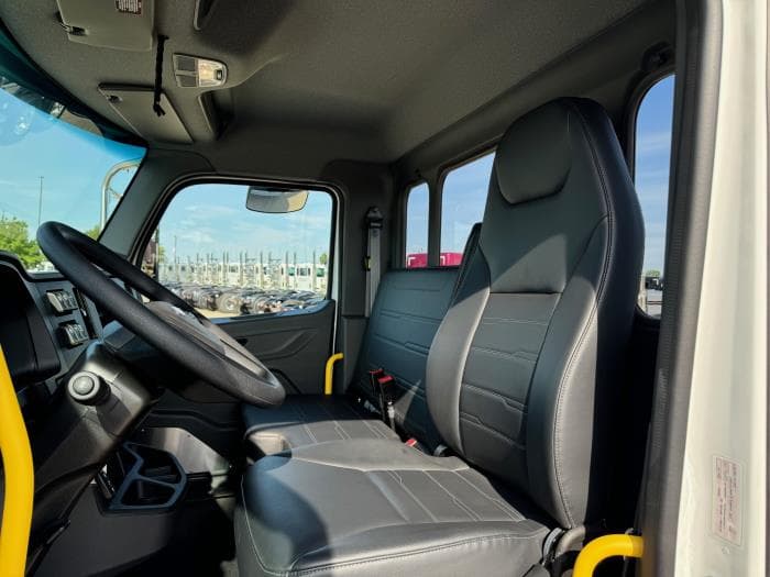 2025 Peterbilt 536 — photo 10