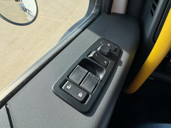 2025 Peterbilt 536 — photo 15