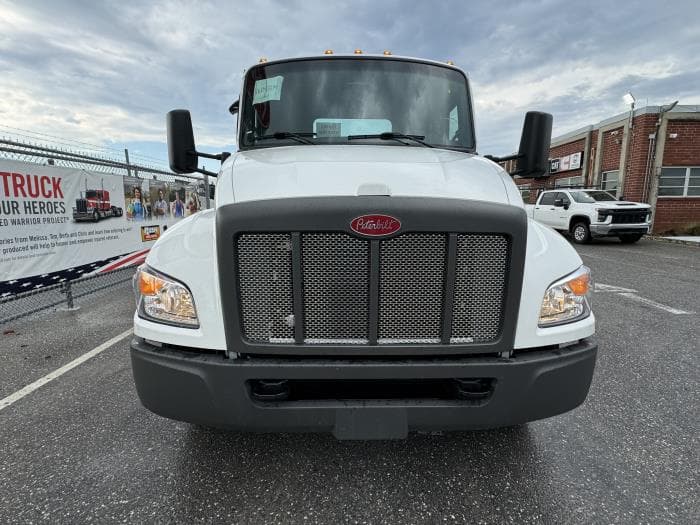 2025 Peterbilt 536 — photo 9