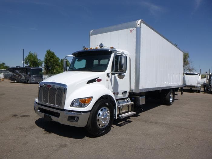 2025 Peterbilt 536 — photo 2