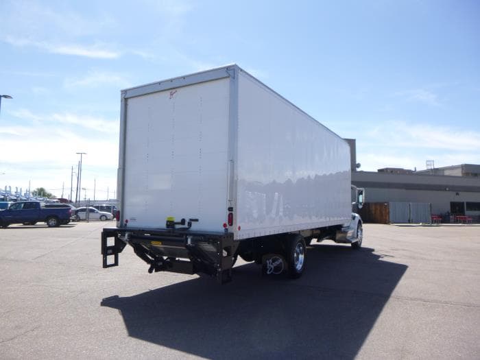 2025 Peterbilt 536 — photo 8