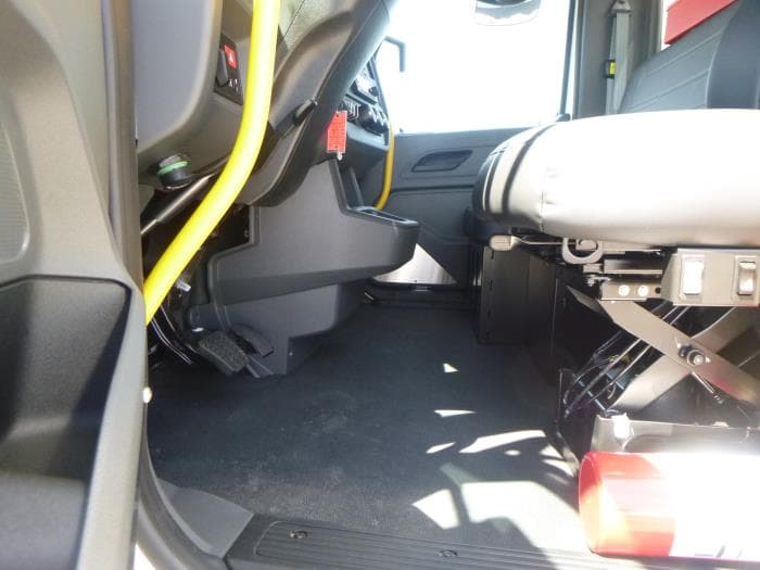 2025 Peterbilt 536 — photo 17