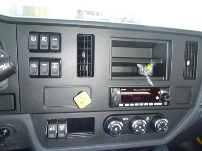 2025 Peterbilt 536 — photo 20