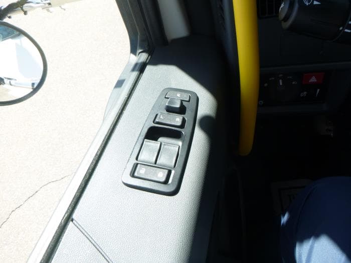 2025 Peterbilt 536 — photo 25