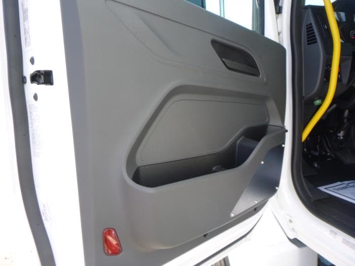 2025 Peterbilt 536 — photo 17