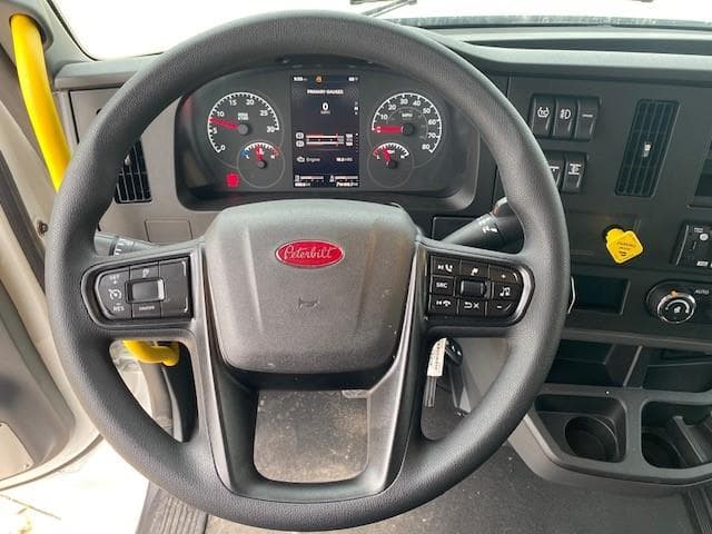 2025 Peterbilt 536 — photo 19