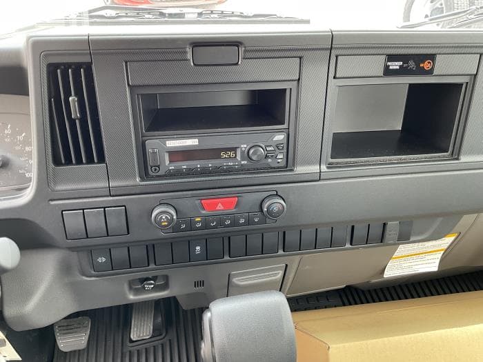 2025 Isuzu NRR — photo 7