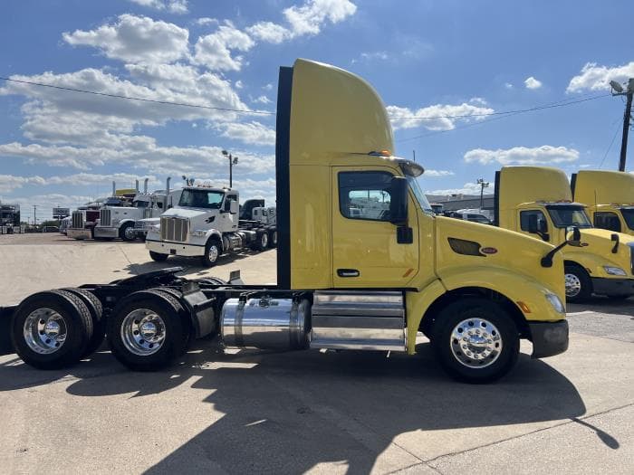 2021 Peterbilt 579 — photo 23