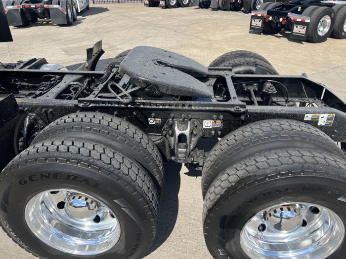 2021 Peterbilt 579 — photo 30