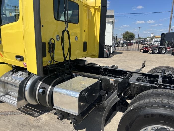 2021 Peterbilt 579 — photo 31