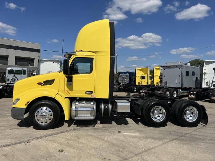 2021 Peterbilt 579 — photo 34