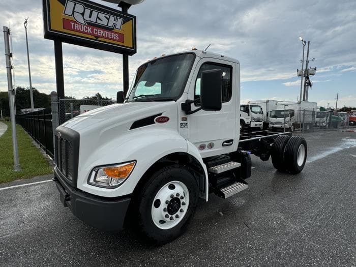 2025 Peterbilt 536 — photo 2