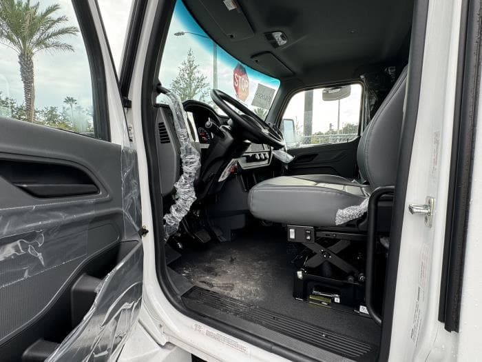 2025 Peterbilt 536 — photo 15