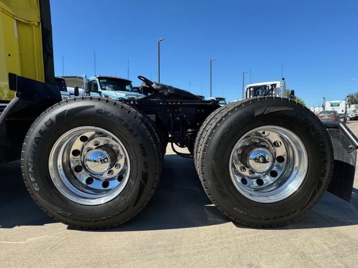 2021 Peterbilt 579 — photo 17