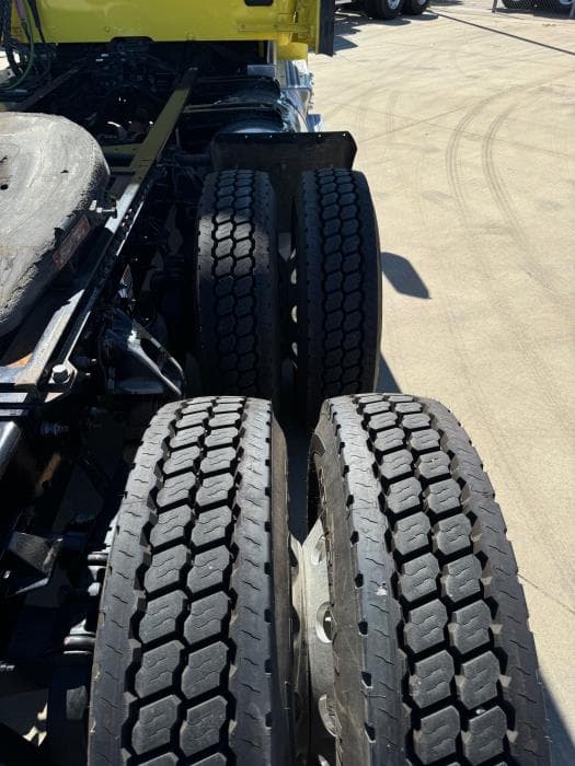 2021 Peterbilt 579 — photo 28