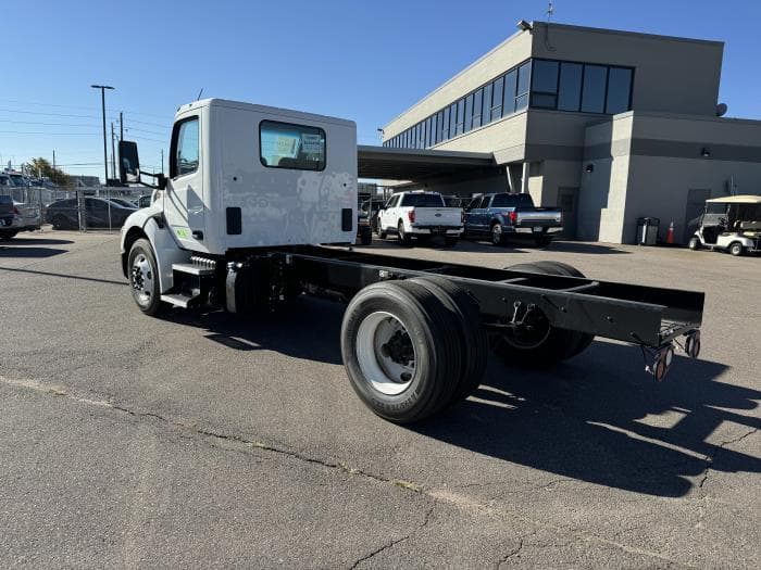 2025 Peterbilt 536 — photo 5