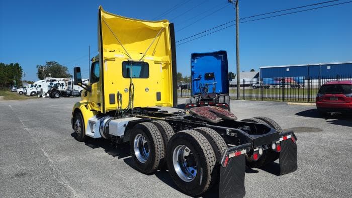 2021 Peterbilt 579 — photo 7