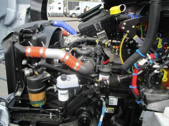 2025 Peterbilt 536 — photo 10