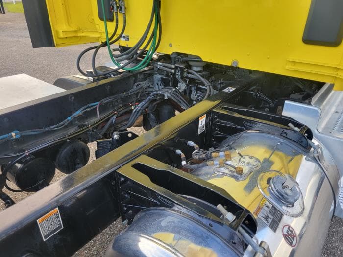 2021 Peterbilt 579 — photo 24