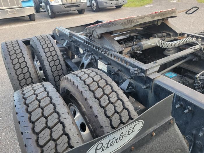2021 Peterbilt 579 — photo 25
