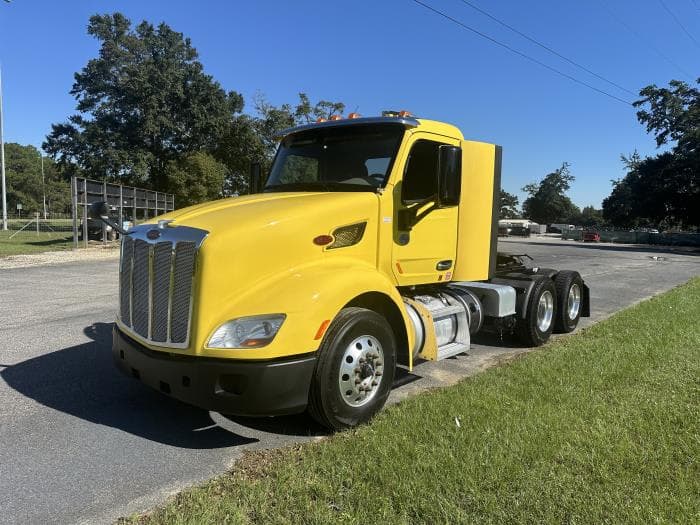 2021 Peterbilt 579 — photo 3