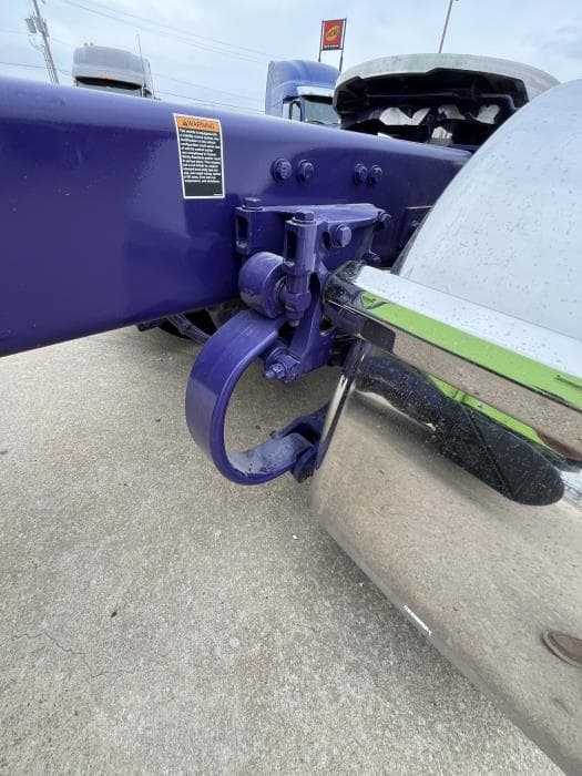 2022 Peterbilt 389 — photo 11